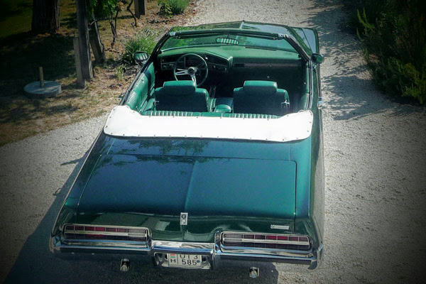 Buick Centurion hátulról